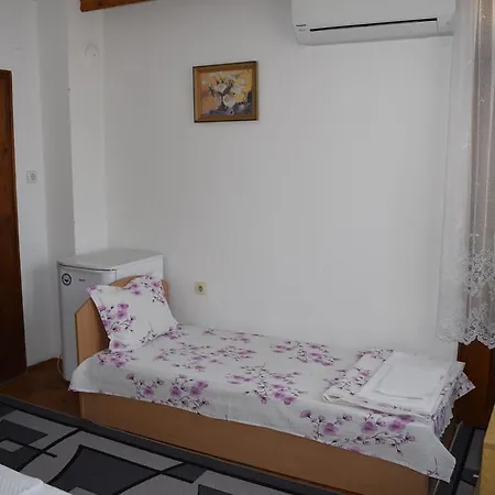 Guest house Tsanovi